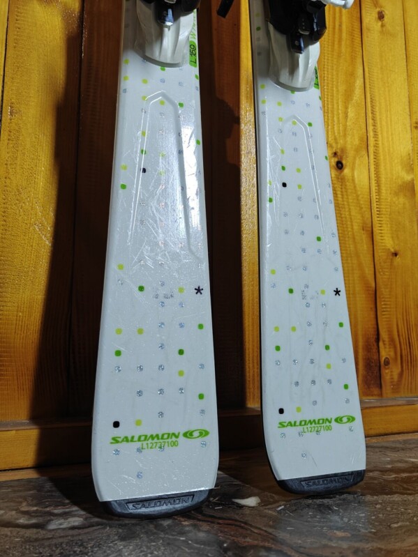 LYŽE SALOMON LIME 159CM